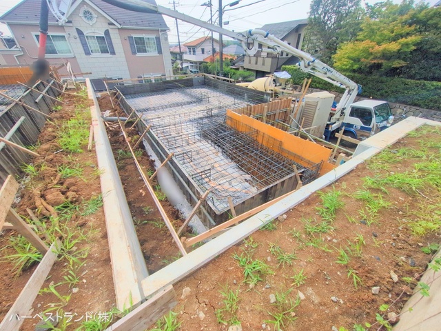 神奈川県横浜市都筑区荏田南３丁目の新築戸建て基礎写真 2025年7月6日撮影