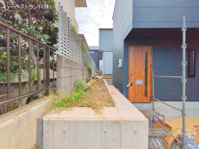 神奈川県横浜市都筑区荏田南３丁目の新築戸建て外構写真 2025年10月22日撮影