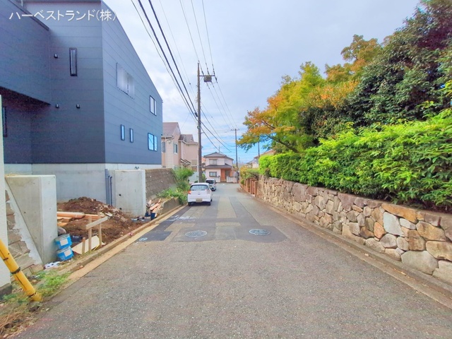 神奈川県横浜市都筑区荏田南３丁目の新築戸建て外構写真 2025年10月22日撮影