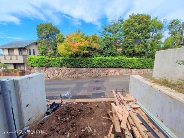 神奈川県横浜市都筑区荏田南３丁目の新築戸建て外構写真 2025年10月22日撮影