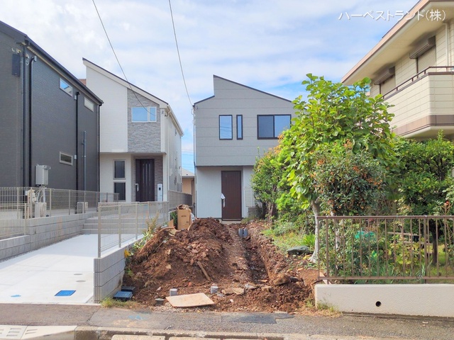 神奈川県横浜市都筑区荏田南３丁目の新築戸建て外構写真 2025年10月22日撮影