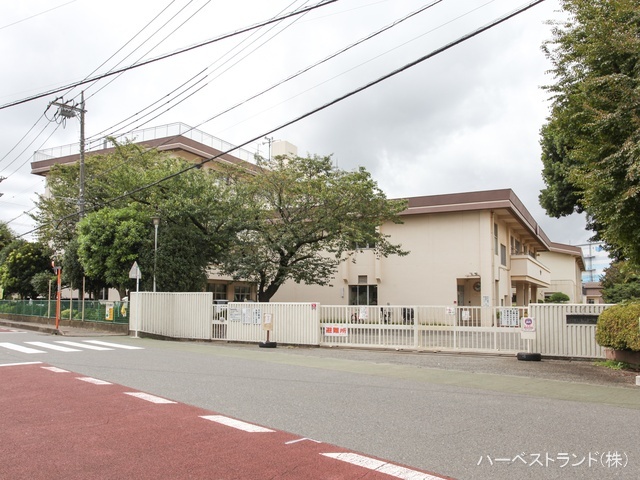 座間市立旭小学校 距離830m