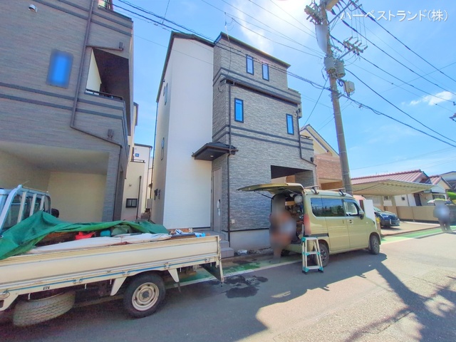 神奈川県相模原市中央区淵野辺本町２丁目の新築戸建て外構写真 2025年9月23日撮影