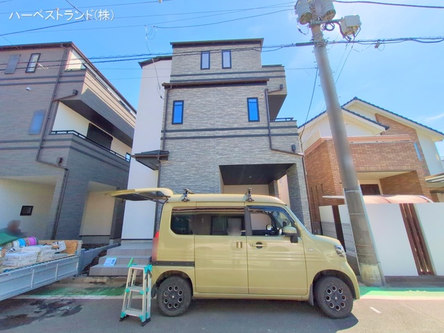 神奈川県相模原市中央区淵野辺本町２丁目の新築戸建て外構写真 2025年9月23日撮影