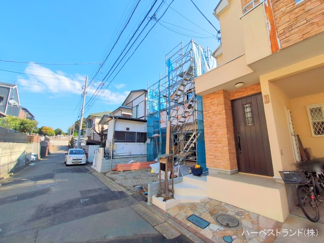 神奈川県横浜市港北区高田西３丁目の新築戸建てシート写真 2025年11月26日撮影