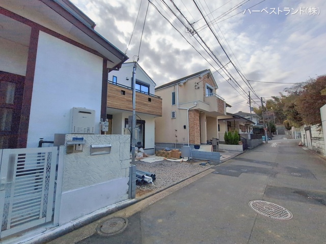 神奈川県横浜市港北区高田西３丁目の新築戸建て外構写真 2026年1月19日撮影