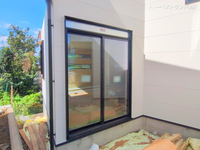 神奈川県横浜市鶴見区北寺尾７丁目の新築戸建て外構写真 2025年10月9日撮影