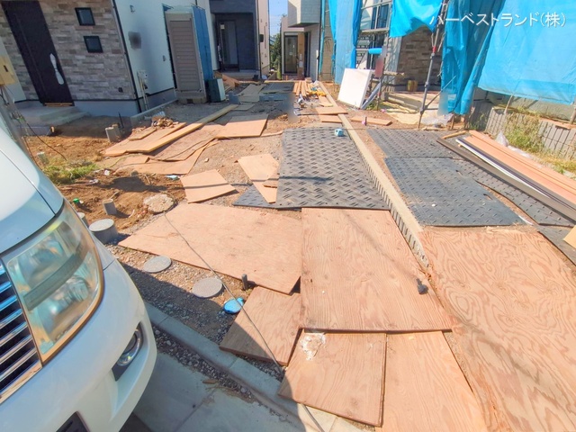 神奈川県横浜市鶴見区北寺尾７丁目の新築戸建て外構写真 2025年10月9日撮影