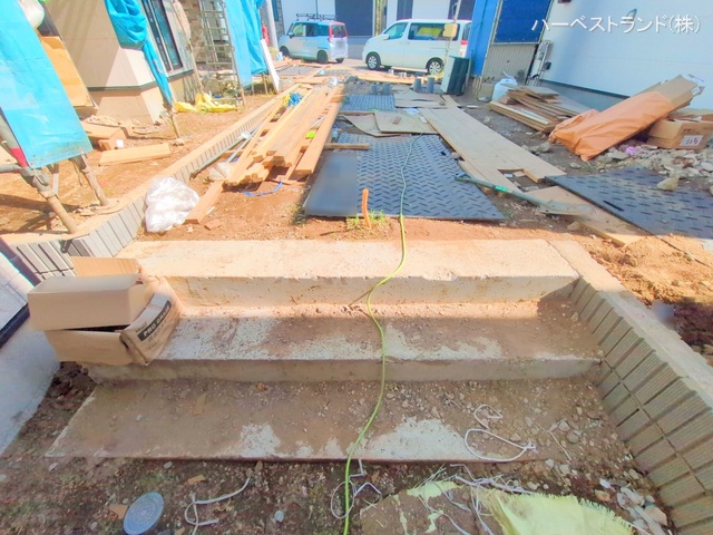 神奈川県横浜市鶴見区北寺尾７丁目の新築戸建て外構写真 2025年10月9日撮影