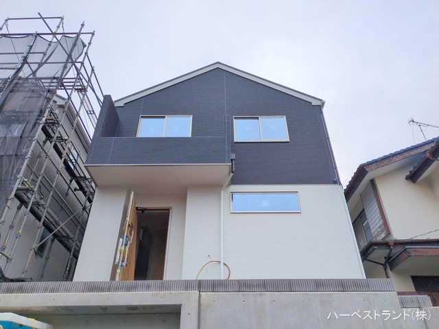 神奈川県座間市緑ケ丘6丁目の新築戸建て外構写真 2025年10月22日撮影