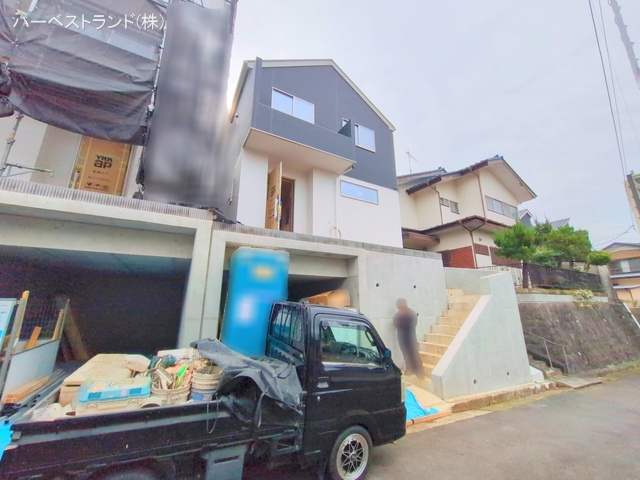 神奈川県座間市緑ケ丘6丁目の新築戸建て外構写真 2025年10月22日撮影