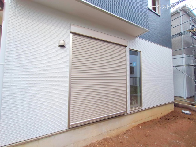 神奈川県座間市緑ケ丘6丁目の新築戸建て外構写真 2025年10月22日撮影