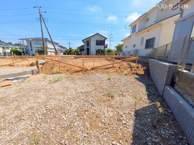 神奈川県川崎市麻生区虹ケ丘１丁目の新築戸建て基礎写真 2025年9月7日撮影