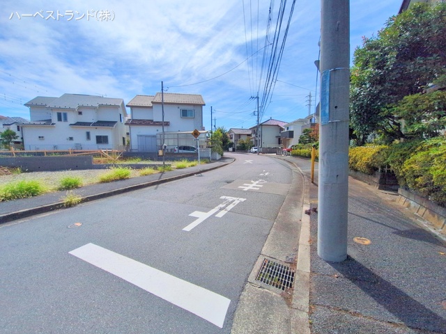 神奈川県川崎市麻生区虹ケ丘１丁目の新築戸建て基礎写真 2025年10月1日撮影