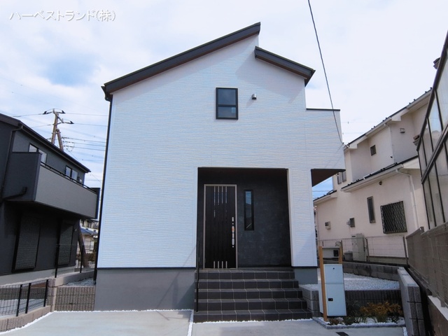 神奈川県川崎市麻生区虹ケ丘１丁目の新築戸建て完成写真 2026年3月15日撮影