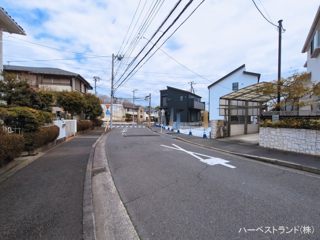 神奈川県川崎市麻生区虹ケ丘１丁目の新築戸建て完成写真 2026年3月15日撮影