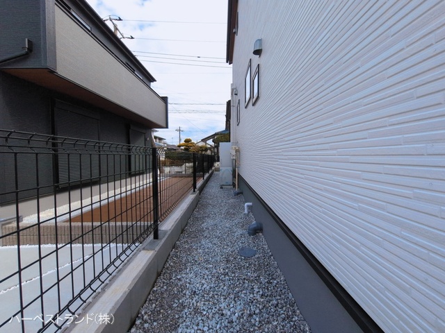 神奈川県川崎市麻生区虹ケ丘１丁目の新築戸建て完成写真 2026年3月15日撮影