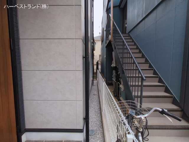 神奈川県横浜市鶴見区東寺尾2丁目の新築戸建て完成写真 2026年3月17日撮影