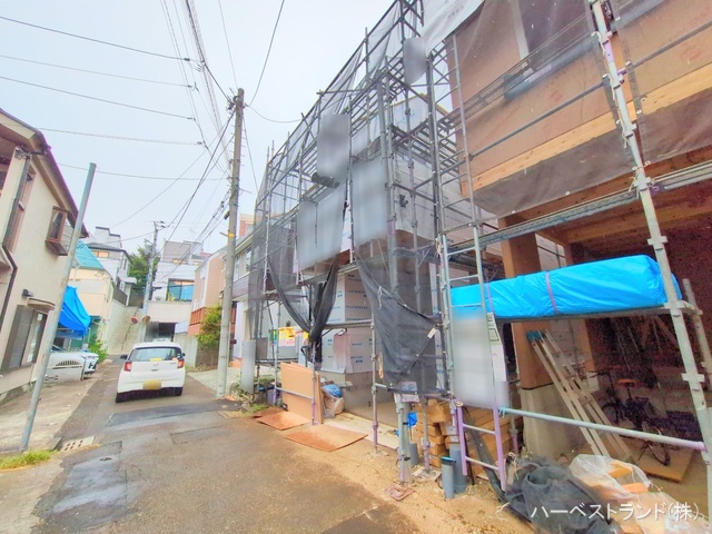 神奈川県横浜市神奈川区三ツ沢下町の新築戸建てシート写真 2025年9月3日撮影