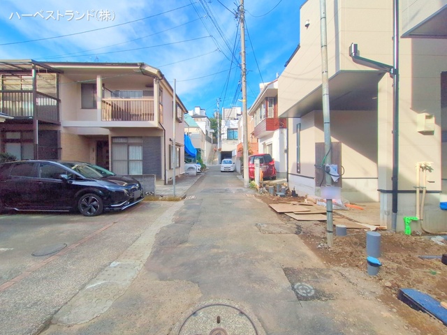 神奈川県横浜市神奈川区三ツ沢下町の新築戸建て外構写真 2025年11月3日撮影