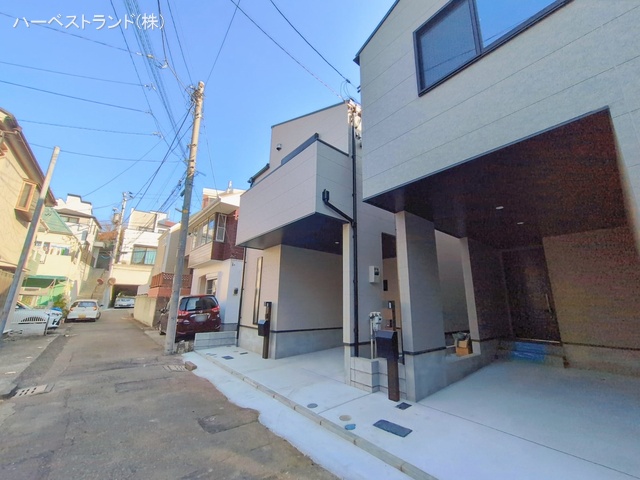 神奈川県横浜市神奈川区三ツ沢下町の新築戸建て完成写真 2026年1月29日撮影