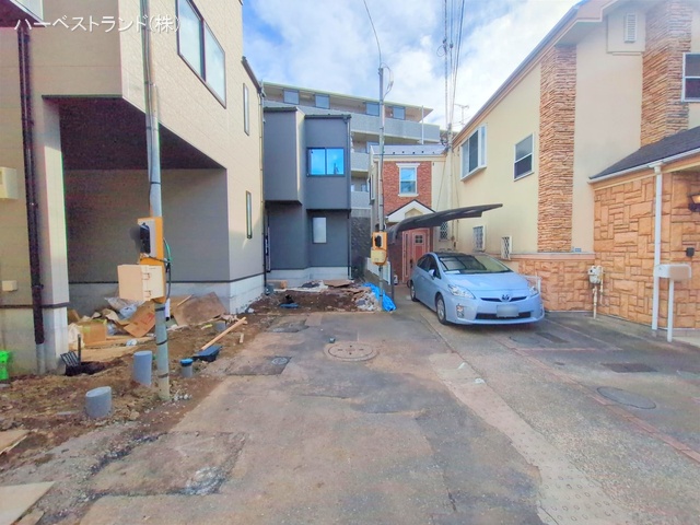 神奈川県横浜市神奈川区三ツ沢下町の新築戸建て外構写真 2025年11月3日撮影