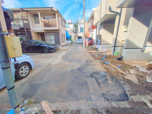 神奈川県横浜市神奈川区三ツ沢下町の新築戸建て外構写真 2025年11月3日撮影