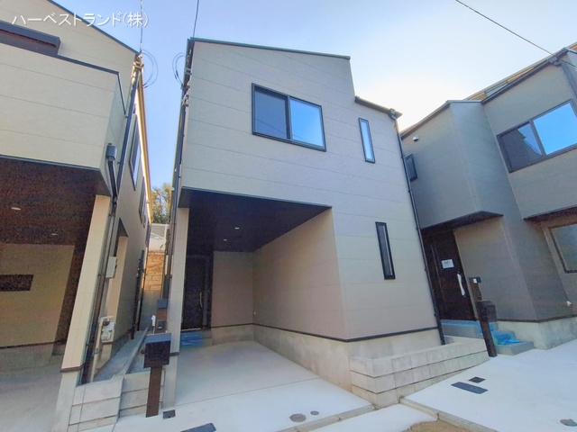 神奈川県横浜市神奈川区三ツ沢下町の新築戸建て完成写真 2026年1月29日撮影