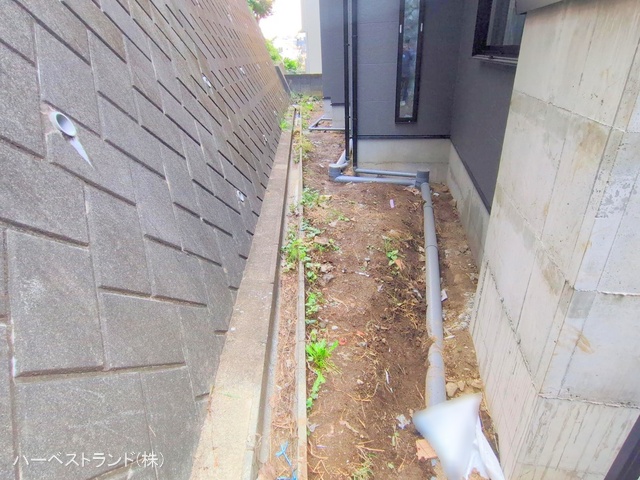 神奈川県横浜市神奈川区三ツ沢下町の新築戸建て外構写真 2025年11月3日撮影