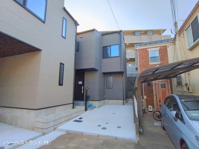 神奈川県横浜市神奈川区三ツ沢下町の新築戸建て完成写真 2026年1月29日撮影