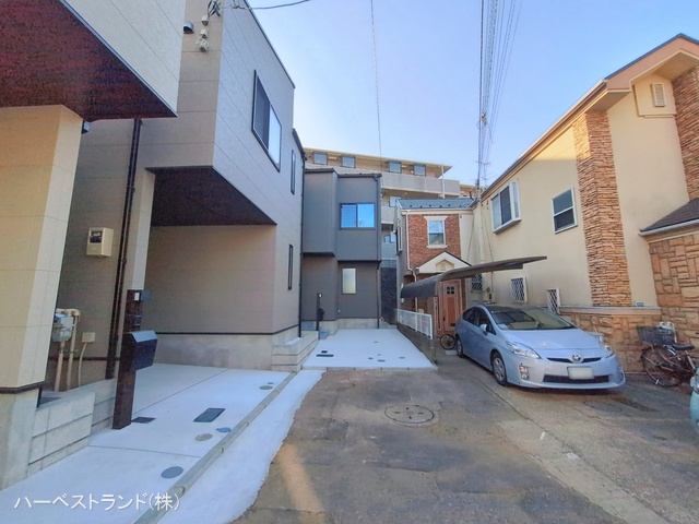 神奈川県横浜市神奈川区三ツ沢下町の新築戸建て完成写真 2026年1月29日撮影