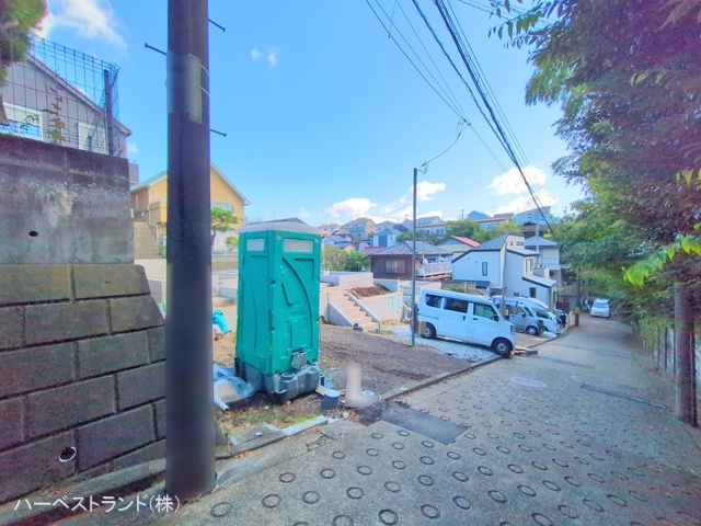 神奈川県横浜市港北区下田町３丁目の新築戸建て基礎写真 2025年10月16日撮影