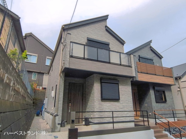 神奈川県横浜市港北区下田町３丁目の新築戸建て完成写真 2026年4月1日撮影