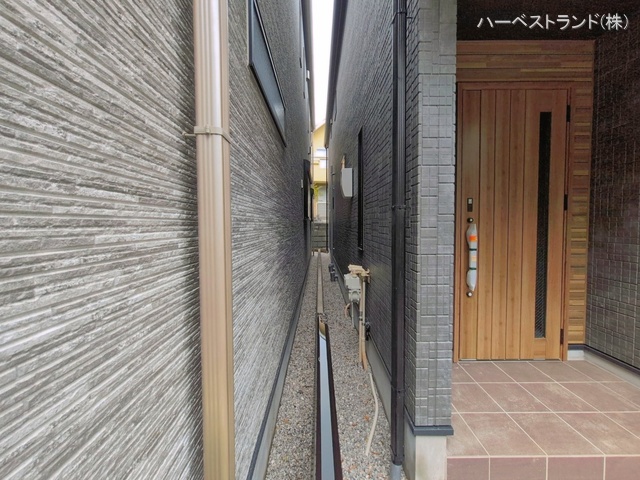 神奈川県横浜市港北区下田町３丁目の新築戸建て完成写真 2026年4月1日撮影