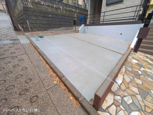 神奈川県横浜市港北区下田町３丁目の新築戸建て完成写真 2026年4月1日撮影