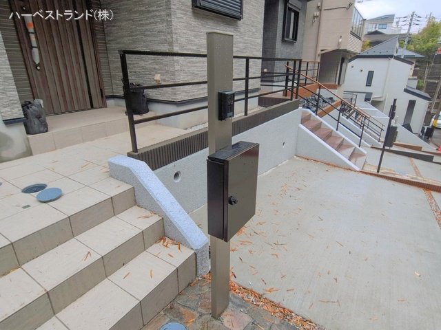 神奈川県横浜市港北区下田町３丁目の新築戸建て完成写真 2026年4月1日撮影