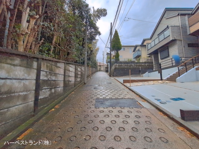 神奈川県横浜市港北区下田町３丁目の新築戸建て完成写真 2026年4月1日撮影