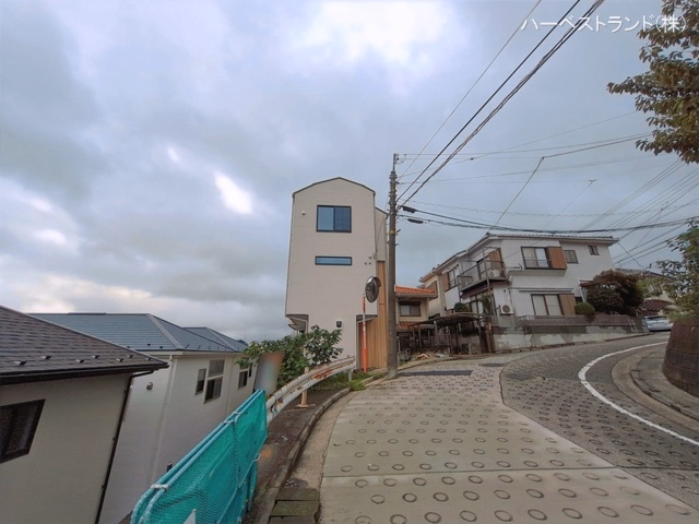 新築戸建て 神奈川区西寺尾1丁目 外構