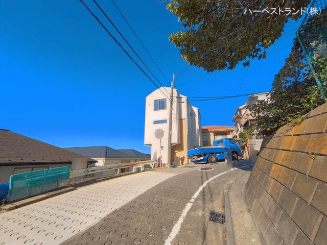新築戸建て 神奈川区西寺尾1丁目 外構