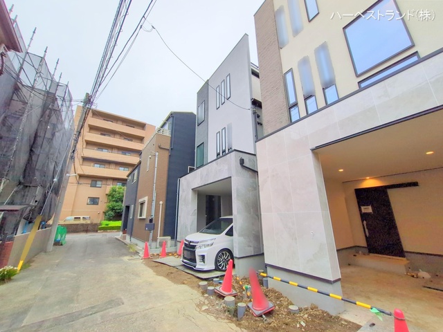 神奈川県川崎市中原区小杉御殿町２丁目の新築戸建て外構写真 2025年10月20日撮影