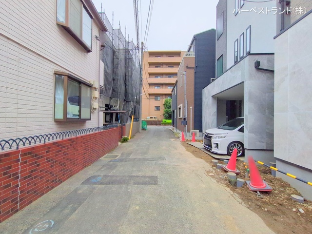 神奈川県川崎市中原区小杉御殿町2丁目の新築戸建て外構写真 2025年10月20日撮影