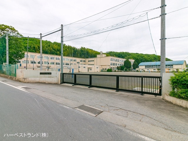 八王子市立加住小中学校(中学校)