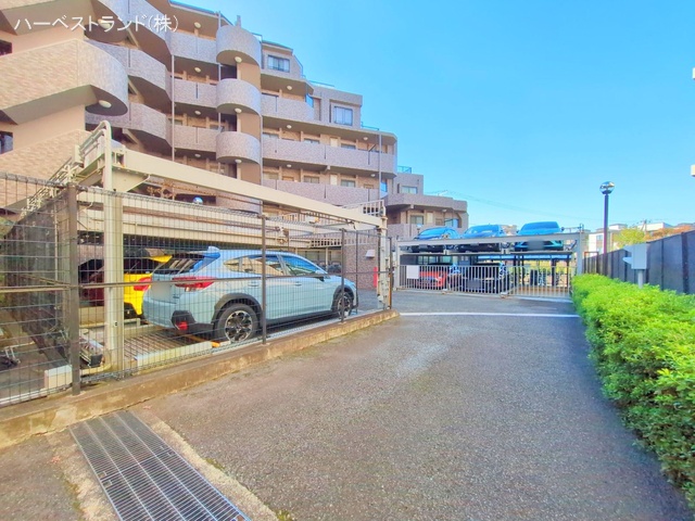 神奈川県相模原市南区上鶴間本町4丁目のマンション『ライオンズガーデン相模大野』外観写真 2024年11月28日撮影