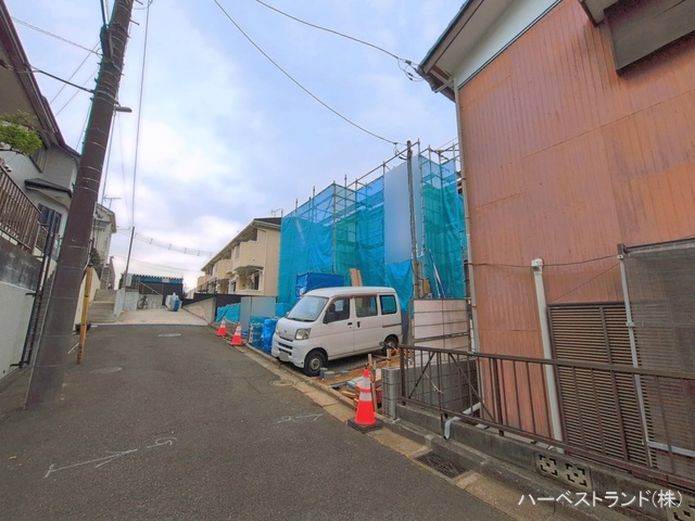 神奈川県横浜市緑区鴨居4丁目の新築戸建てシート写真 2026年3月24日撮影