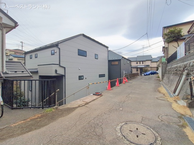神奈川県横浜市瀬谷区阿久和東２丁目の新築戸建て外構写真 2026年2月9日撮影
