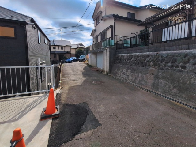 神奈川県横浜市瀬谷区阿久和東2丁目の新築戸建て完成写真 2026年3月9日撮影