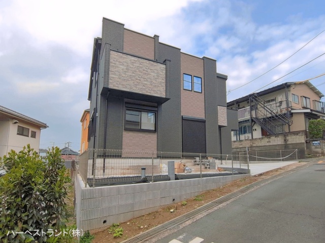 神奈川県横浜市泉区新橋町の新築戸建て完成写真 2026年3月29日撮影