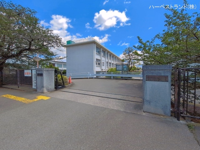 座間市立座間中学校