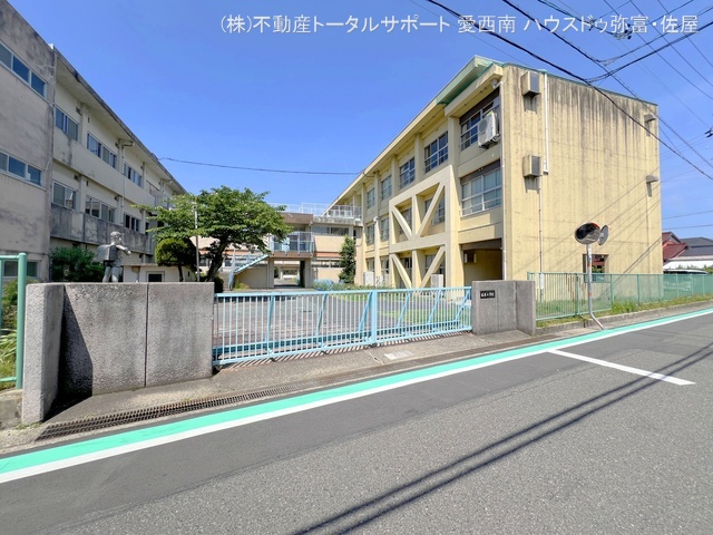 愛西市立佐屋小学校　距離1200m
