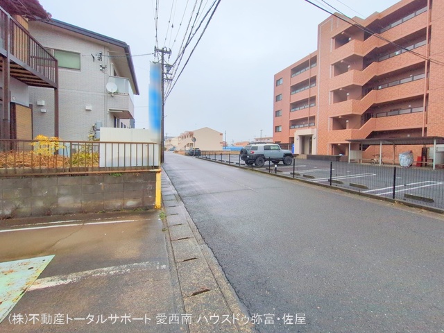 愛知県弥富市川平１丁目の中古戸建て完成写真 2025年3月4日撮影